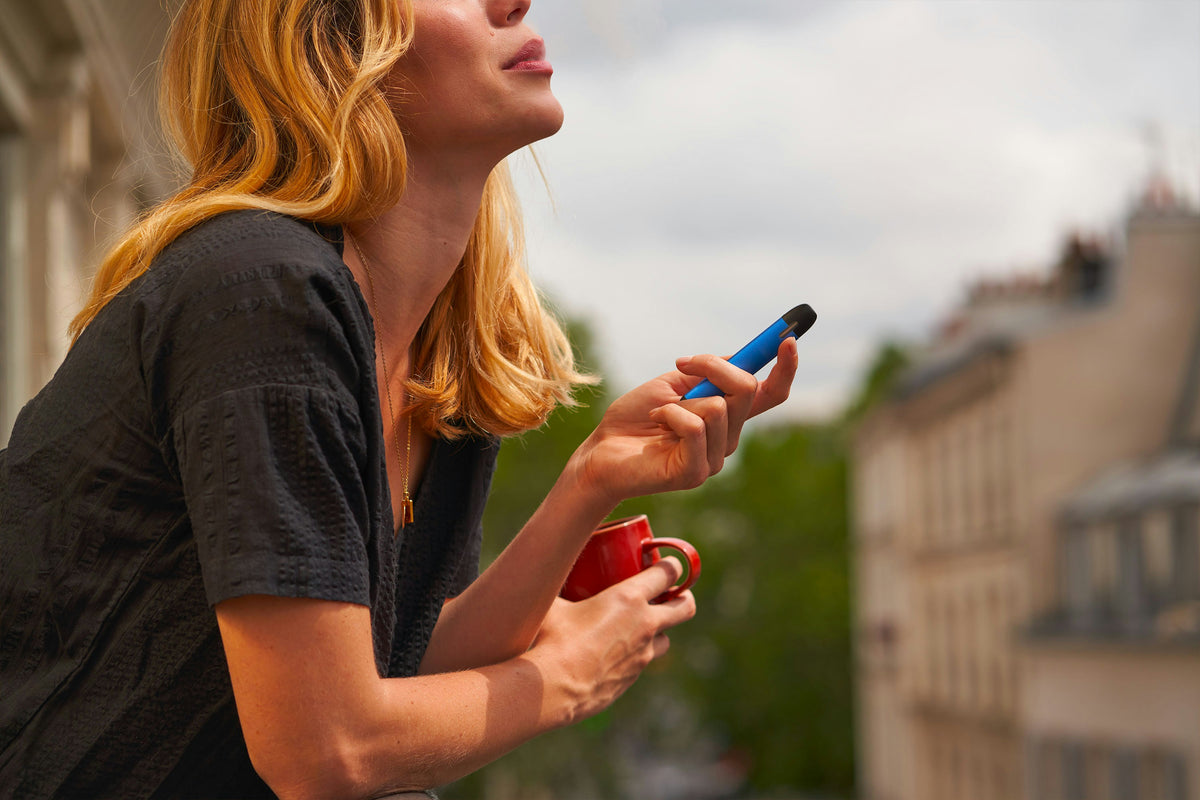 traveling with a vape CBD Disposable Vape - Blueberry OG Strain - 1g/1ml - Clouds Express main image 0